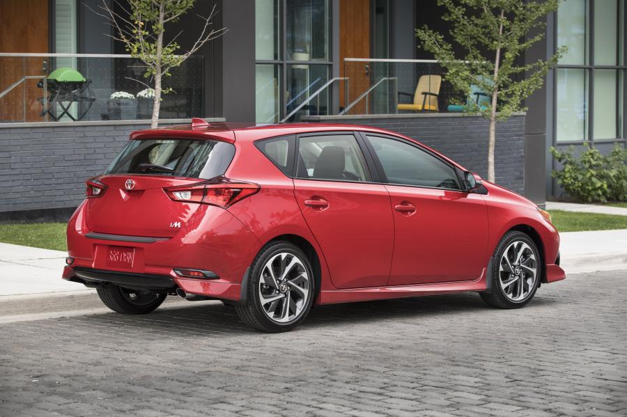  Toyota Corolla iM 2016 года  (NA) (фото 24 из 30)